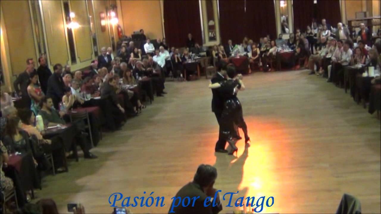 GENOVEVA FERNANDEZ y ANDRES "Tanguito" CEJAS Bailando el Tango TORRENTE en YIRA YIRA MILONGA