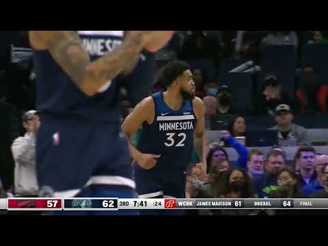 Karl-Anthony Towns throws it down of the transition
