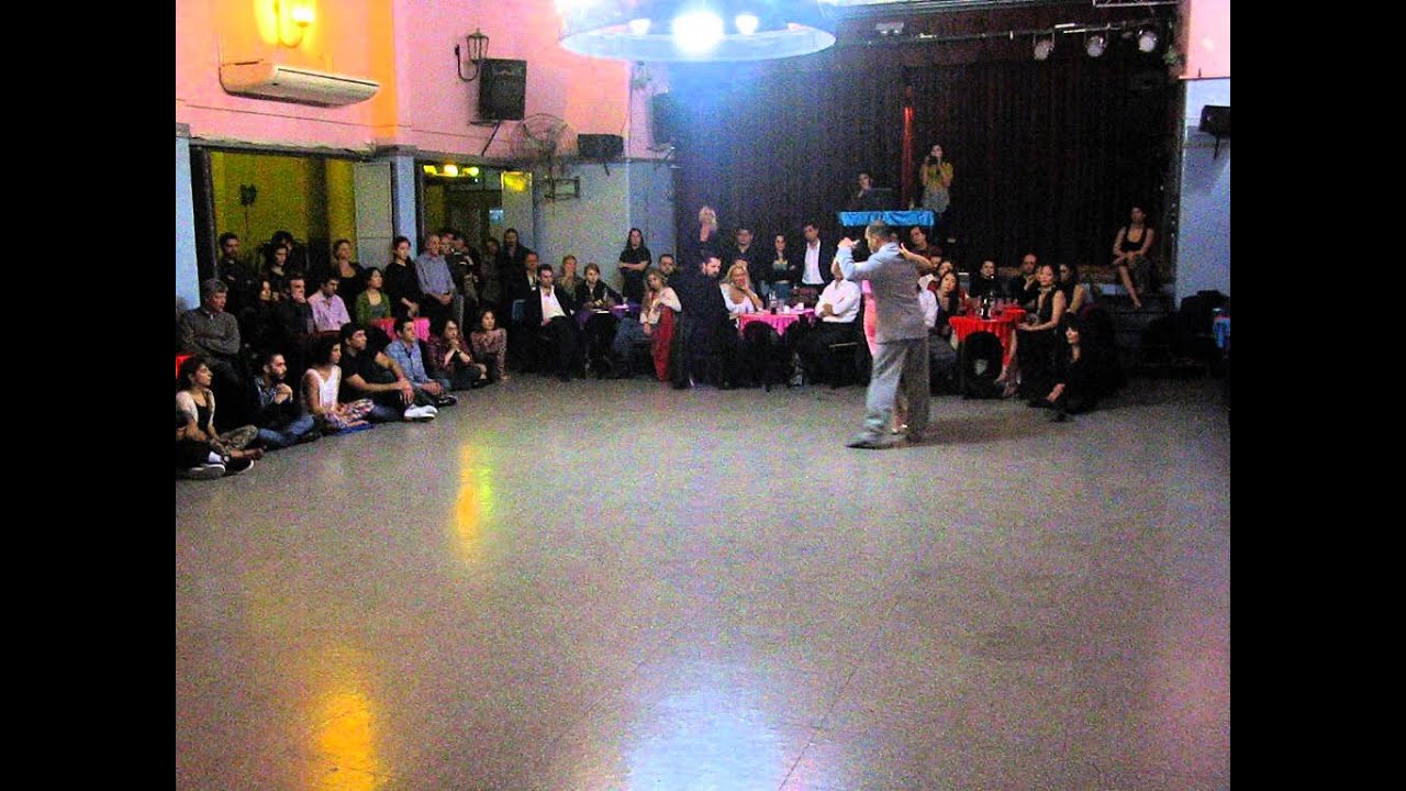 SANTIAGO CASTRO y CARLA ROSSI en Viva La Pepa Milonga﻿ (2/4)