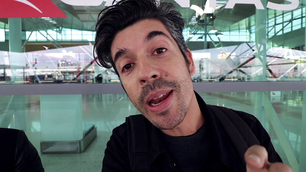 Qantas Airways The Qantas Club thumbnail