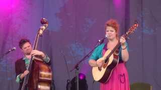 Moulettes - Songbird (Cropredy Festival 2013, 09/08/2013)
