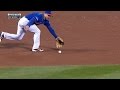 NLCS Gm2: Wright spins and throws for out at first
