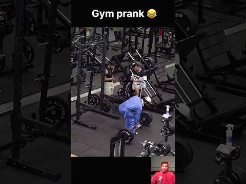 Anatoly one hand 🖐️ 200 kg ￼ back  press 🤯😱#gymprank #gymshorts #prank