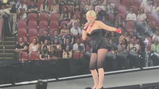 Robyn - Hang With Me (Live), Amsterdam 2026