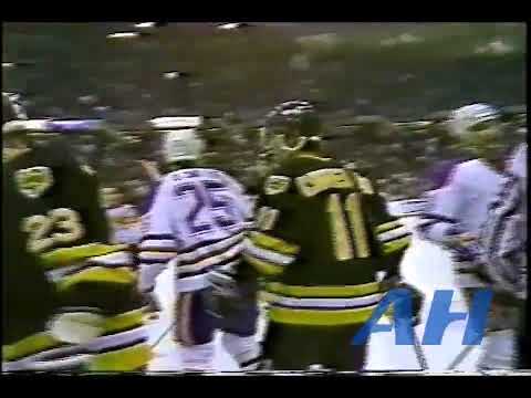 NHL Oct. 19, 1990 Edmonton Oilers v Boston Bruins (R) Geoff Smith v Jim Wiemer