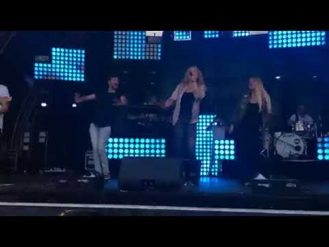 Laura Tesoro - What's The Pressure (Live in Wenduine)