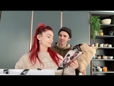 spend the weekend with us including strictly Saturday !