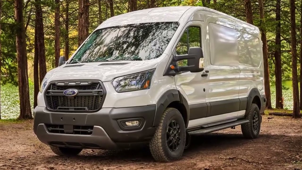 Ford Transit Trail 2023: Chiếc xe tối ưu cho gia đình đi muôn nơi