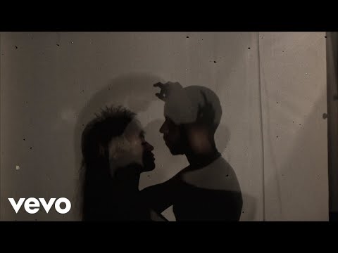 QUIN, 6LACK - MUSHROOM CHOCOLATE (Lyric Video)