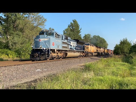 UP #1982 Missouri Pacific leads a manifest on the Coffeyville Subdivision