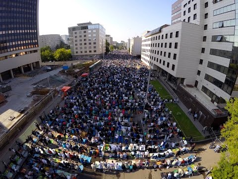 Десятки тысяч мусульман отмечают в Москве Ураза-байрам