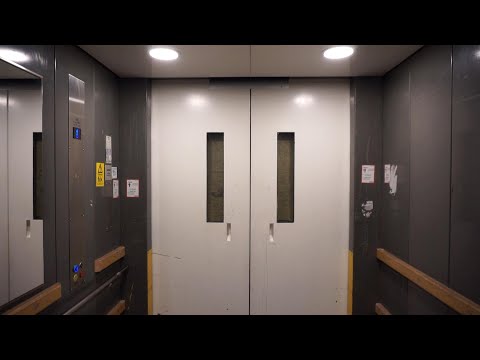 1960s DEVE holeless hydraulic freight elevator (mod by ALT) @ Krusegränd 42E, Malmö, Sweden