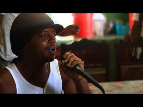 ONIENI   Socie GCK ft  Florecita Cobián