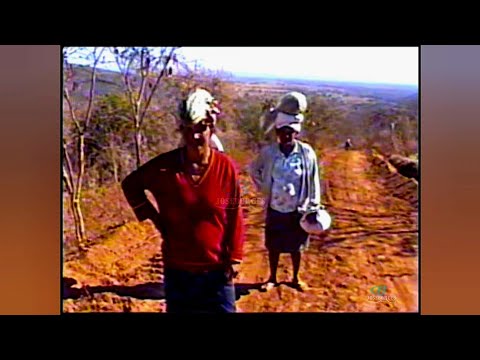 Construção de estrada no ano de 1996/97 Serviço Braçal moradores da região de Ibiracatu mg