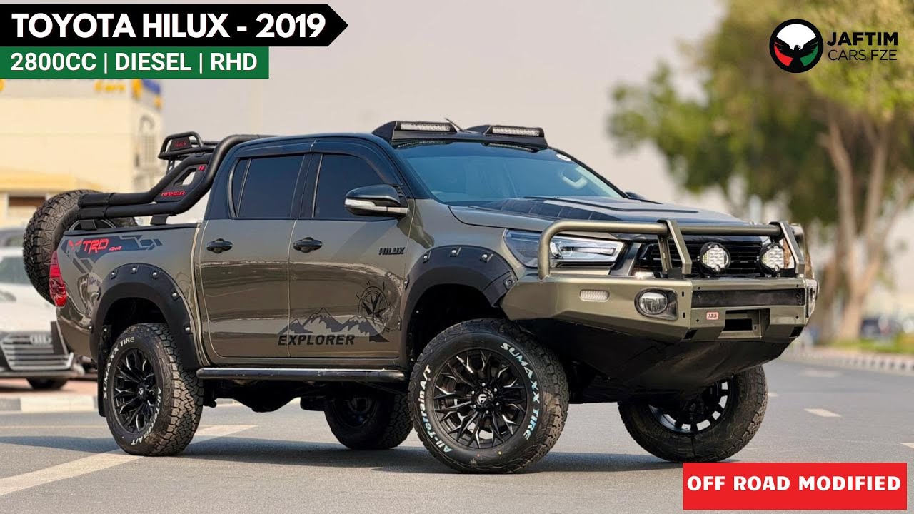 تويوتا هيلوكس 2019 | 2.8L DIESEL | AUTOMATIC TRANSMISSION | RIGHT-HAND-DRIVE | HEAVY 4X4 SPORTS BAR WITH BASKET | video