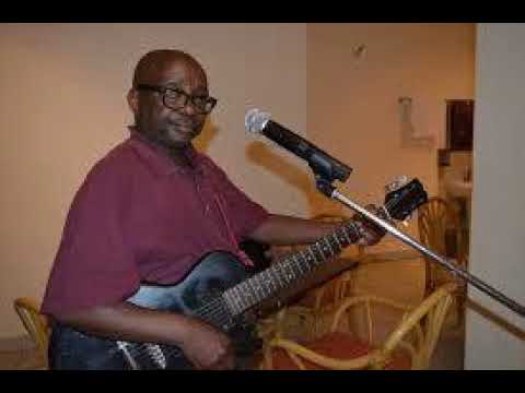 Umugabo w Umwambuzi by Mwitenawe Augustin