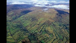 Traditional Irish Music Fiddle - Cape Clear by Dónall Donnelly