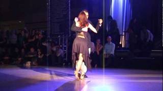 GONZALO ROBINSON Y MANUELA PARMENTOLA "Chique" Pugliese - Stadsbal 2010