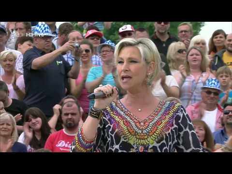 Claudia Jung beim Fernsehgarten 29 Mai 2016