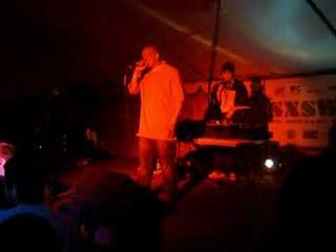 Saafir "Cash Me Out" clip