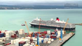 preview picture of video 'Queen Elizabeth ll cruise liner visits Napier 2013 timelapse'