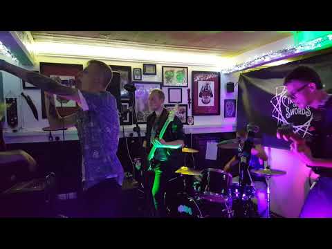 The Earnest Spears  - "They Live We Sleep" (live at Circle of Swords, Worcester)