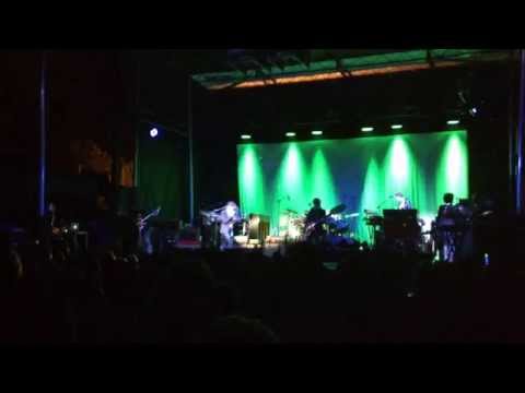 Beck - Novacane/One Foot in the Grave (Live at Mass MoCa)