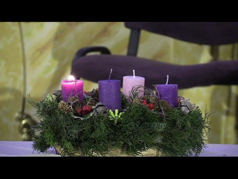 Fellobbant az első adventi gyertya lángja Mezőkeresztesen is