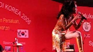 Download lagu uuT pErmatasari in KOREA mp3 Download lagu uuT pErmatasari in KOREA mp3