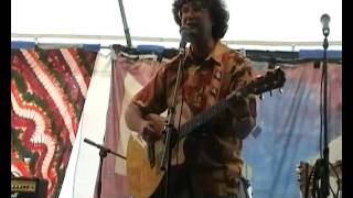 Phil Garvey performing 'Step Out of Your Frame' at  Wittstock Festival 20 8 05.mp4