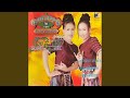 สาวนาสอนน้อง