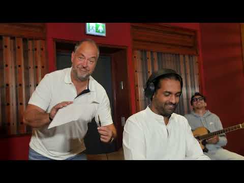 Kees Haak & Willem Hanstein - Foxie Foxtrot 5.0 (Officiële Video)