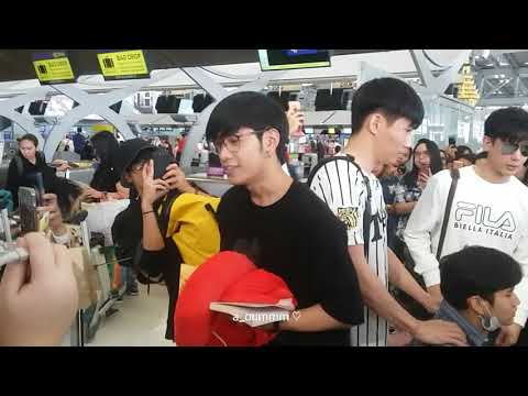ความน่ารักของพี่สิงต้วน ♡ | สิงโต Singto Prachaya at the airport