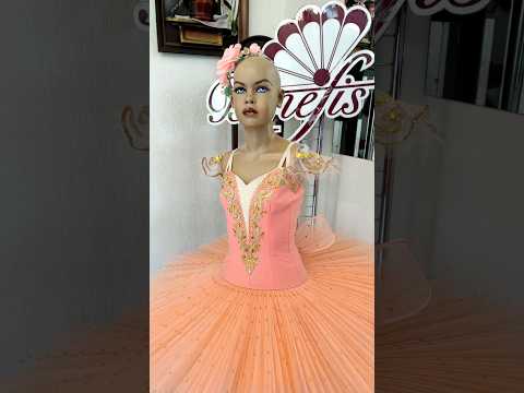 Stage costume F 0001L - video 2