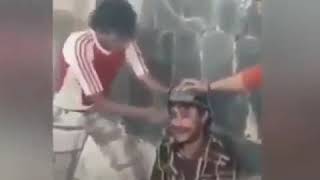 Download lagu Suara ketawa paling lucu (ngakak abis) mp3