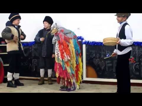 Datini de Craciun - clasa a V-a sub coordonarea doamnei profesor Stupu Gabriela