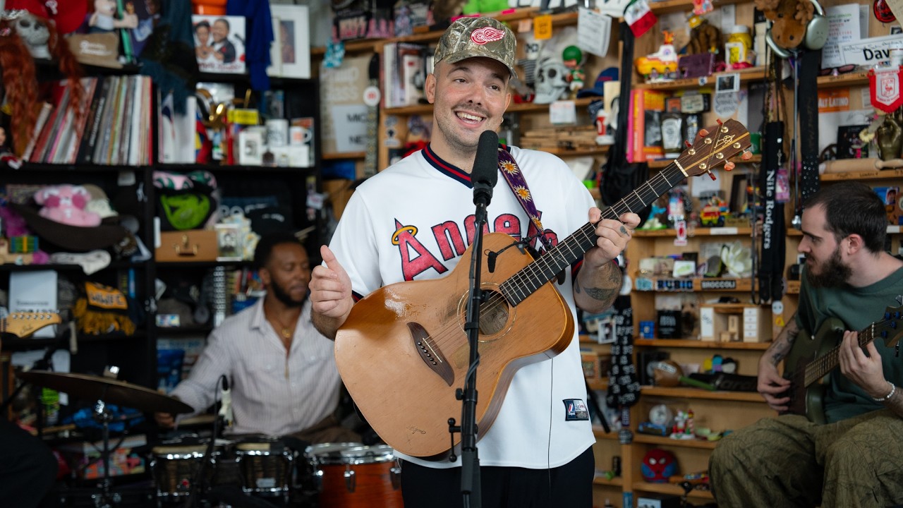 Mac Ayres: Tiny Desk Concert