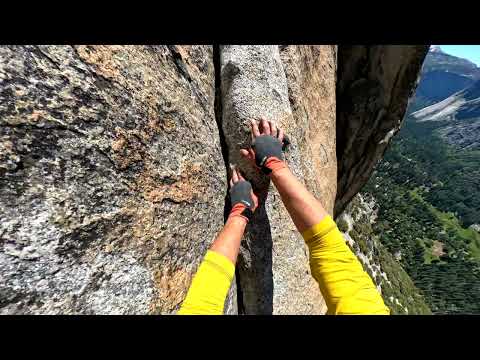 Lost Arrow Spire - Aid Climbing Pitch 4