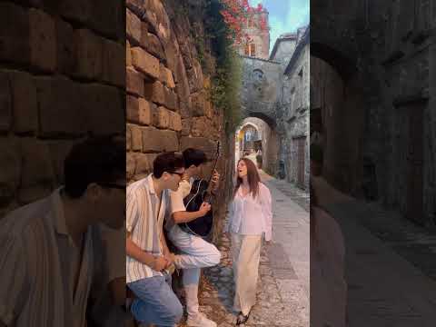 UN BRICIOLO DI ALLEGRIA - BLANCO, MINA (COVER IN NAPOLETO)