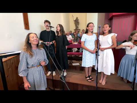 Mária Podhradská - Spolu s vínom a chlebom