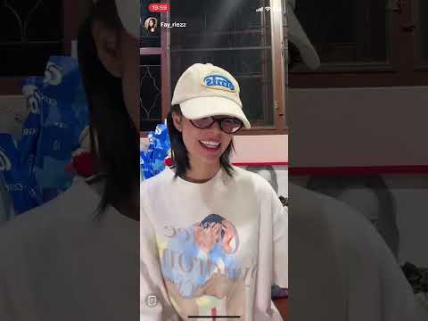 20251002 Fay Live TikTok - Unboxing Gifts from Graduation day