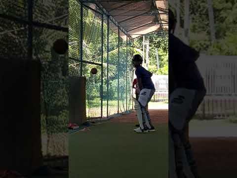 Shamaaz Askar Practices in the nets