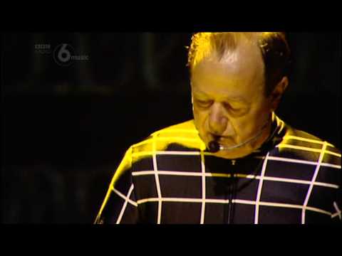 Kraftwerk - Live - LATITUDE FESTIVAL 20 July 2013 - SOUTHWOLD (UK) (Radio 6 - Red button)