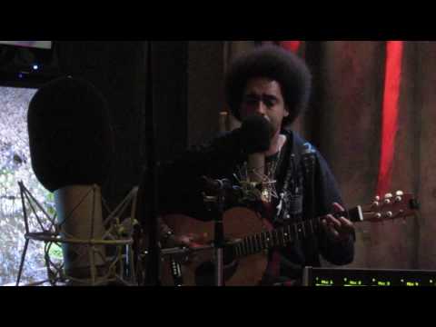 Blues guitarist Selwyn Birchwood solo  in studio 6/16/17
