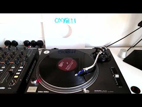 Oxygen Feat. Andrea Britton - Am I On Your Mind (Lustral Mix)