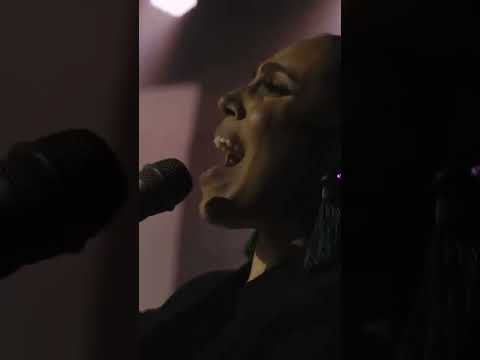 Paloma Possi - JESUS MEU GUIA E