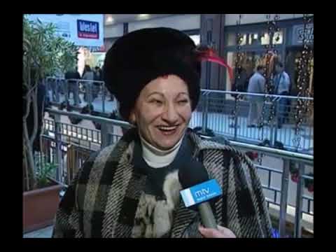 2002-es karácsony előtti tv riport, amiben játékok is látszódnak