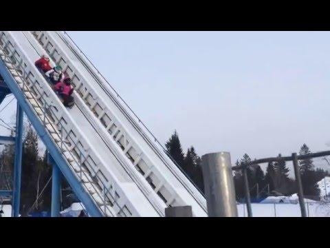 Les glissades hivernales du Village vacances Valcartier