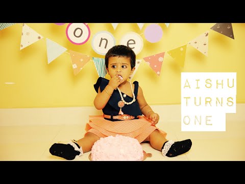 1st Birthday Cake Smash !! Aishu Turns one #cakesmash