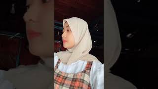 Download lagu Indri Safitri Cewek Banyuwangi Ini Bos mp3 Download lagu Indri Safitri Cewek Banyuwangi Ini Bos mp3